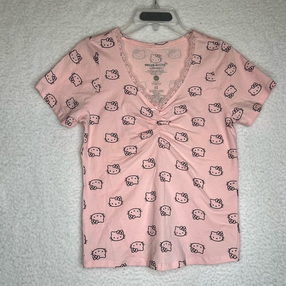 Hello Kitty by Sanrio Pink All Over Print Crop Top T-Shirt Sz XS Lace NWOT - Picture 1 of 3